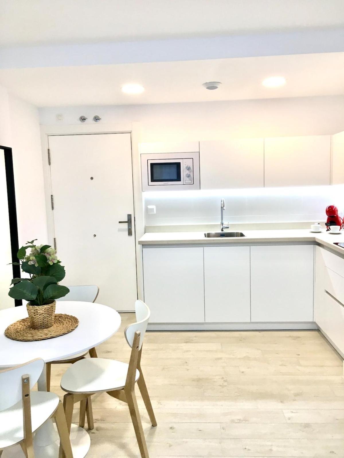 Castro Holidays - Apartamentos Centricos Con Garaje Gratis Castro Urdiales Exterior foto