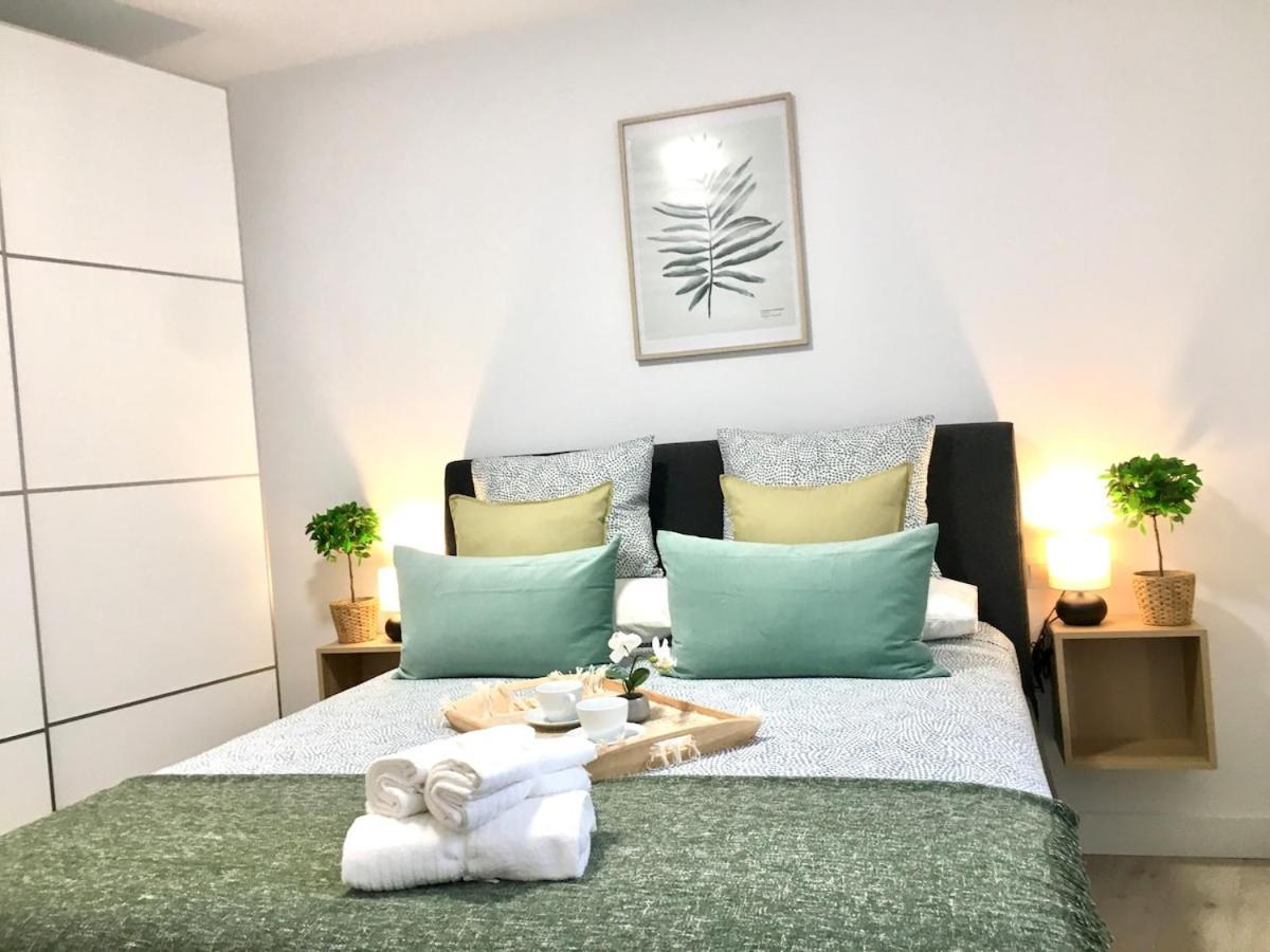 Castro Holidays - Apartamentos Centricos Con Garaje Gratis Castro Urdiales Exterior foto